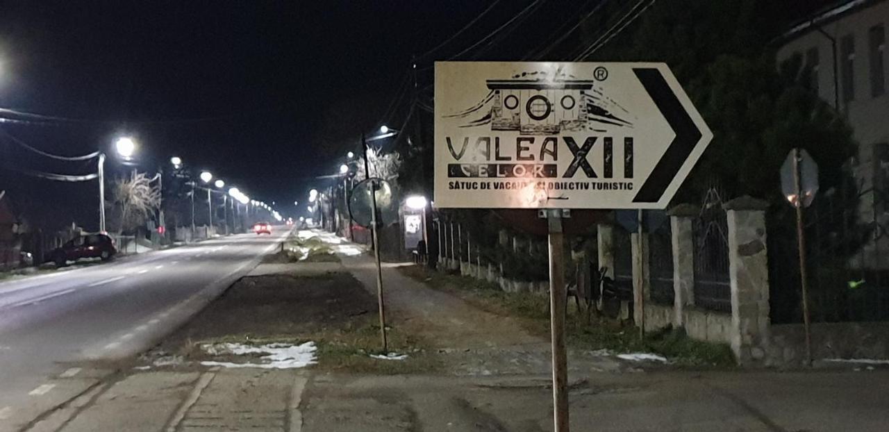 Hotel Valea Celor Doisprezece à Piriu Dobreni Extérieur photo